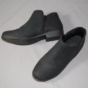 MIA Girl's Darlette size 5